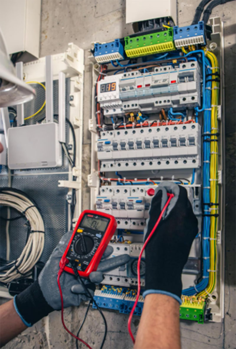 You are currently viewing Kenapa Pilih Kontraktor Elektrik Profesional?